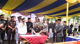 HUT Kota Tangerang Ke-33, Dandim 0506/Tgr Hadiri Pemusnahan 1.128 Botol Miras.