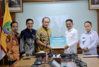 Terima 500 Wakaf Al-Qur’an, Pemkot Tangerang Lakukan Pendistribusian ke Masyarakat 