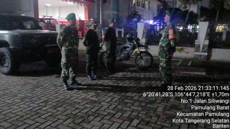 Patroli Ramadhan, Diperkuat Babinsa Bersama Komduk Jaga Keamanan.