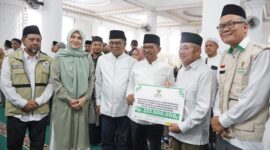 Walikota Tangerang Dampingi Gubernur Banten Safari Ramadhan dan Serahkan Bantuan Masjid 

