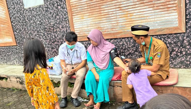 Layanan Kesehatan Darurat Dibuka, Puskesmas Kemiri Siagakan Posko Kesehatan untuk Warga Terdampak Banjir