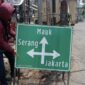 Mudik Lebaran, Rambu Petunjuk Jalan Portable Dipasang di Sejumlah Ruas Kota Tangerang.