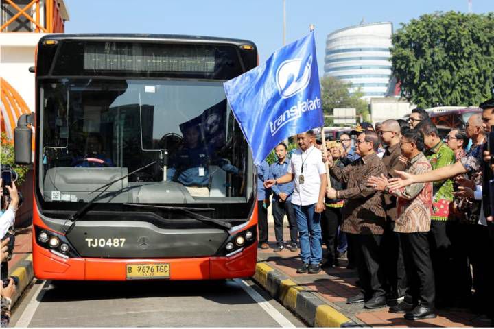 Transjakarta Buka Rute Blok M–Bandara Soetta, Sachrudin Apresiasi Konektivitas Transportasi
