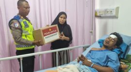 Tak Hanya Atur Lalu Lintas, Polantas Kota Tangerang Sambangi Rumah Kosong dan Bagikan Bansos.