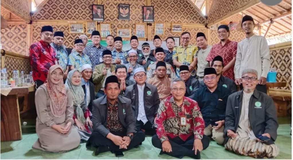 Camat Batuceper Menghadiri Acara Halal Bihalal dan Rapat Pengurus MUI.