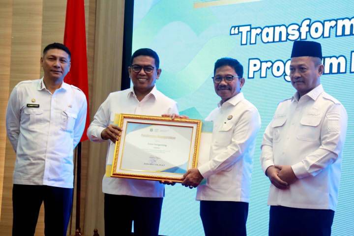 Raih Dua Penghargaan BKKBN, Wali Kota Tekankan Dampak Program Bangga Kencana