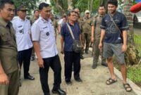 Jaga Ketertiban, Tim Gabungan Kecamatan Tangerang Tertibkan PKL di Sepanjang Cisadane