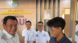 Bupati Tangerang Tinjau Pelayanan KTP di Kecamatan Cisauk