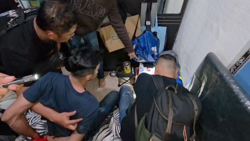 Manfaatkan Rumah Sepi, Pelaku Bobol Jendela dan Gasak Perhiasan senilai Rp 100 juta, Berakhir Ditangkap Polisi