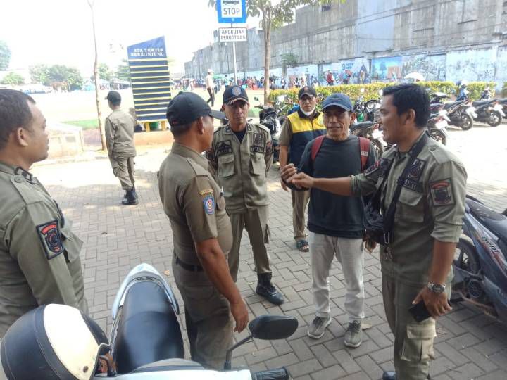 Tarif Parkir Tanpa Karcis, Kecamatan Cibodas Tertibkan Dugaan Pungli di Alun-Alun