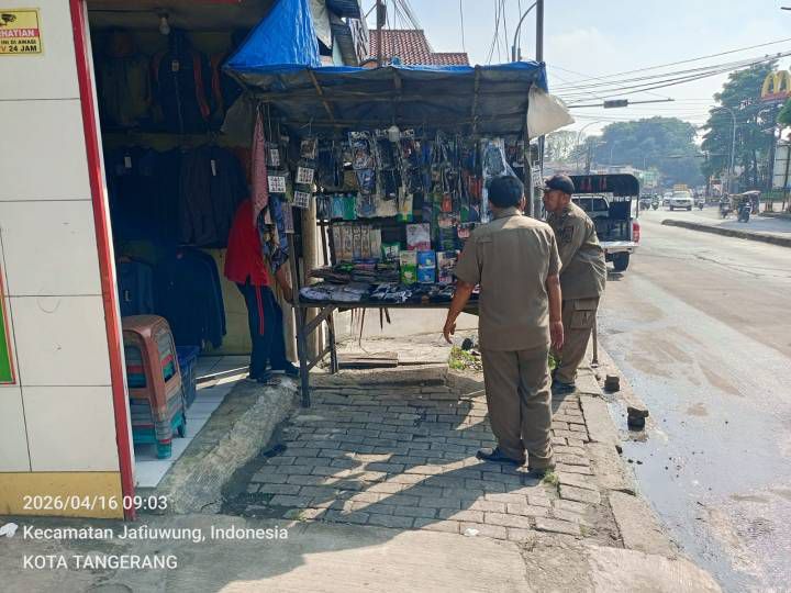 Penataan Pedagang Digelar, Trantib Jatiuwung Kembalikan Fungsi Trotoar