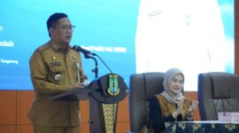 Sekda Kota Tangerang Membuka Forum Komunikasi Publik Para Guru dan Pelajar SMP