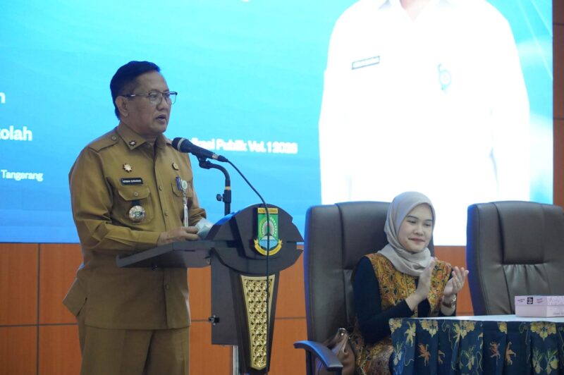 Sekda Kota Tangerang Membuka Forum Komunikasi Publik Para Guru dan Pelajar SMP
