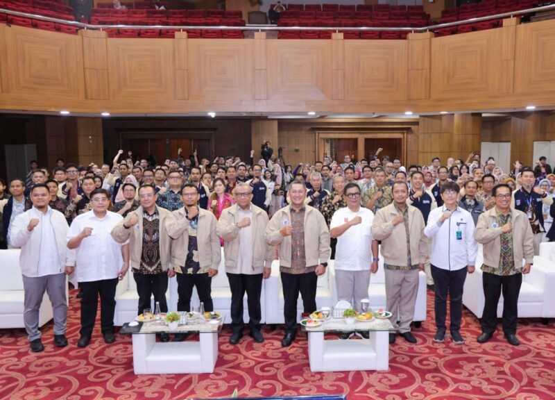 Wamenaker: Dunia Kerja Tak Hanya Lihat Ijazah, tapi juga Kompetensi