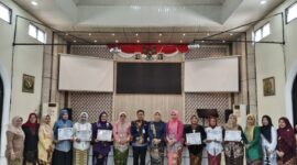 Camat Kelapa Dua Menghadiri Peringatan Hari Kartini

