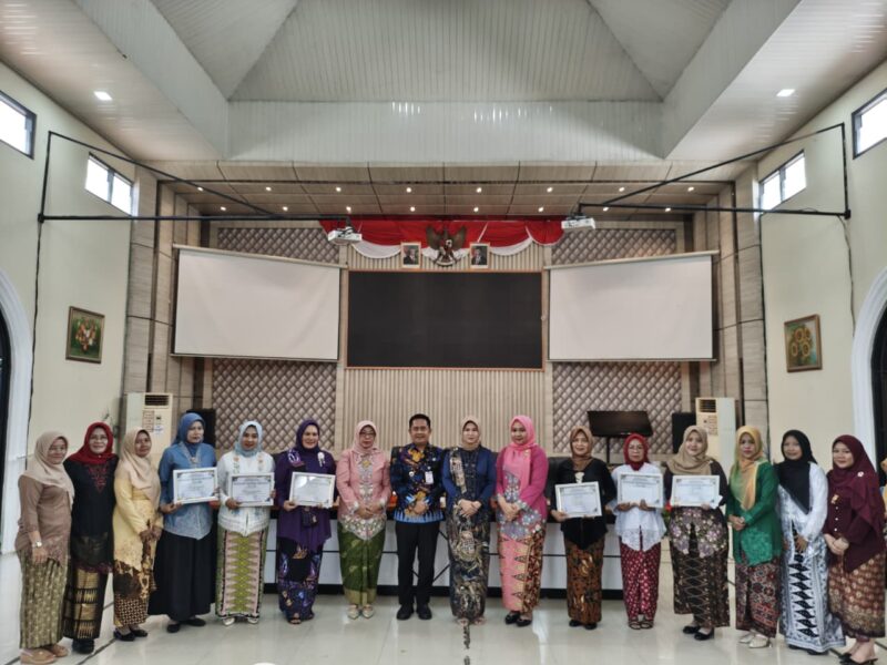 Camat Kelapa Dua Menghadiri Peringatan Hari Kartini

