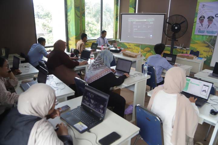 BLK Kota Tangerang Bekali Warga Keterampilan Chatbot untuk Dukung UMKM