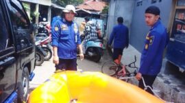 Luapan Kali Angke Picu Banjir di Cipondoh, BPBD Tangerang Kerahkan Evakuasi.
