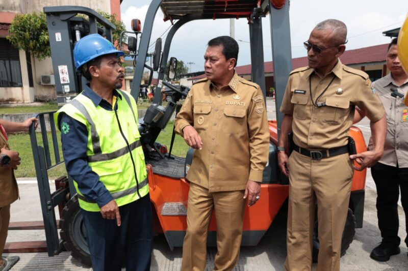 Bupati Tangerang Serahkan Peralatan Usaha WUB, Dorong Kemandirian dan Serapan Tenaga Kerja
