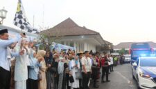 Lepas 388 Jemaah Calon Haji, Pesan Bupati Serang Jaga Akhlakul Karimah
