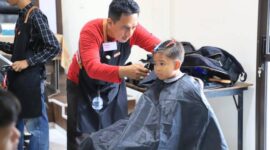 Dinsos Kota Tangerang Berdayakan PPKS Lewat Pelatihan Cukur Rambut Gratis