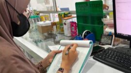 Puskesmas Cibodasari Intensifkan Pengawasan Apotek untuk Jaga Mutu Pelayanan Kefarmasian