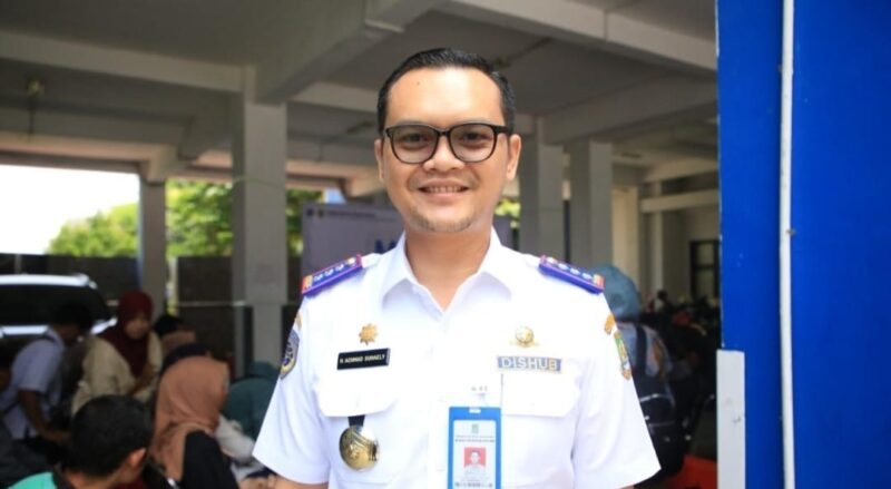 Dishub Kota Tangerang Tindak Parkir Truk Tanah di Jalan Ir.Juanda