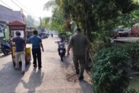 Trantib Cipondoh Tertibkan PKL di Kawasan GOR Gondrong Setelah Tahapan Persuasif Dilakukan
