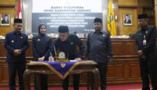 Tingkatkan PAD, DPRD Kabupaten Serang Tetapkan Raperda Pajak dan Retribusi Daerah Menjadi Perda
