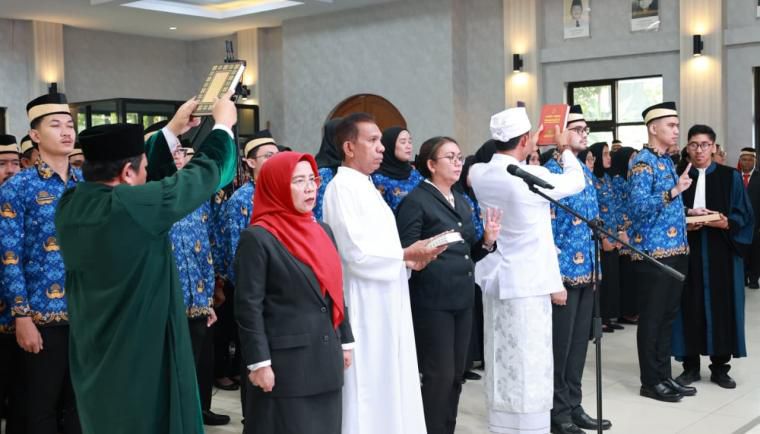 Bupati Maesyal Lantik 486 PNS Fungsional, Tekankan Disiplin dan Loyalitas ASN