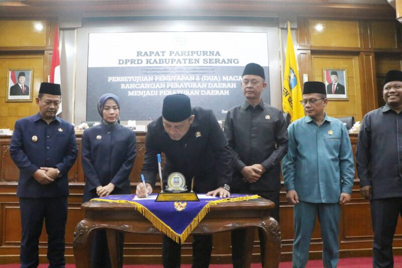 DPRD Tetapkan Raperda RP3KP dan Raperda Ekraf jadi Perda Kabupaten Serang 