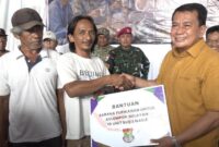 Ngariung Bersama Nelayan, Bupati Tangerang Serap Aspirasi dan Salurkan Bantuan 