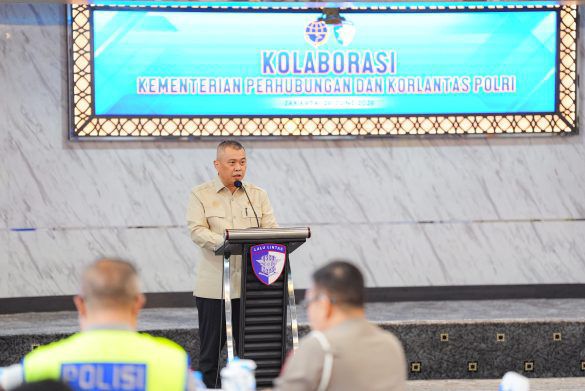 Beri Penghargaan ke Korlantas Polri, Menhub Apresiasi Inovasi Sukseskan Angkutan Lebaran 2026
