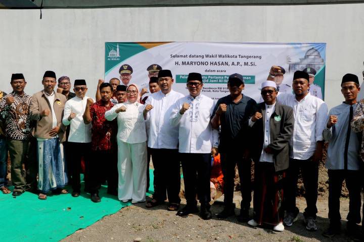 Apresiasi Kepedulian Warga, Maryono Hadiri Peletakan Batu Pertama Masjid Jami Al-Ikhlas