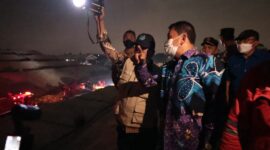 Bupati Maesyal Tinjau Kebakaran TPA Jatiwaringin, Pastikan Penanganan dan Evakuasi Warga Berjalan Cepat 