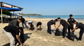 Aksi Bersih Pantai Digelar Jelang Kongres VII BM PAN, Dukung Kebijakan Menko Pangan Zulkifli Hasan