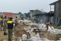 Jangan Sembarangan Bakar Sampah di Kota Tangerang, Kenali Aturan dan Sanksinya