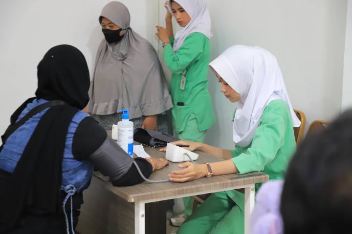 Rayakan HUT ke-33, RS Bunda Sejati Gelar Bakti Sosial Pemeriksaan Kesehatan Gratis