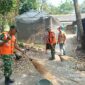 Koramil 02/Batuceper Bersama Warga Bersihkan Tumpukan Sampah di Jurumudi