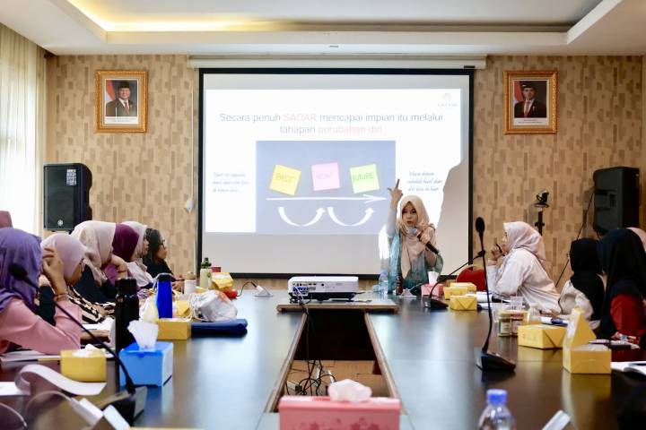 Disperindagkop UKM Kota Tangerang Perkuat Fondasi Bisnis Pelaku UMKM Lewat Bimtek
