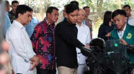 Bupati Tangerang Bersama Wagub Banten Dampingi Wapres Gibran Tinjau Industri Motor Listrik di Balaraja