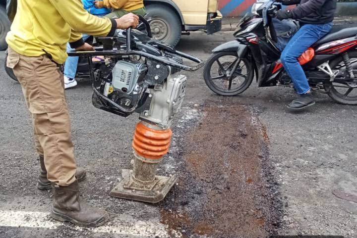 DPUPR Kota Tangerang Pastikan Aduan Jalan Rusak Ditindak Sesuai Tingkat Urgensi