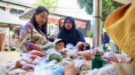 Hadirkan Sembako Terjangkau, Gerakan Pangan Murah di Kelurahan Manis Jaya Diserbu Warga