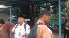 Implementasi Pendidikan Karakter di SMPN 24 Kota Tangerang Dimulai Sejak Siswa Tiba di Gerbang Sekolah
