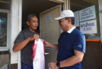Sambut HUT RI ke-81, Sachrudin Pimpin Aksi Bersih Kota dan Pembagian Bendera