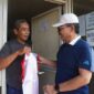Sambut HUT RI ke-81, Sachrudin Pimpin Aksi Bersih Kota dan Pembagian Bendera