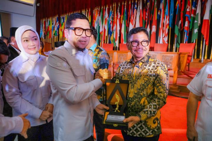 Pemkot Tangerang Raih LPM Award 2026, Bukti Komitmen Perkuat Pemberdayaan Masyarakat