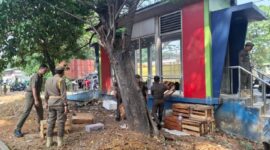 Respons Keluhan Masyarakat, Satpol PP Kota Tangerang Tertibkan PKL di Jalur Protokol
