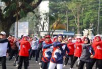 Perkuat Persaudaraan, Bupati Serang Ratu Zakiyah Ramaikan Perlombaan HUT ke 81 RI
