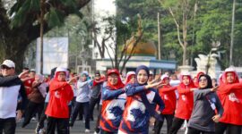 Perkuat Persaudaraan, Bupati Serang Ratu Zakiyah Ramaikan Perlombaan HUT ke 81 RI
